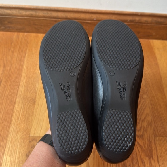 Dansko Farah Black Leather Slip On Comfort Support Classic Loafers - Picture 13 of 16